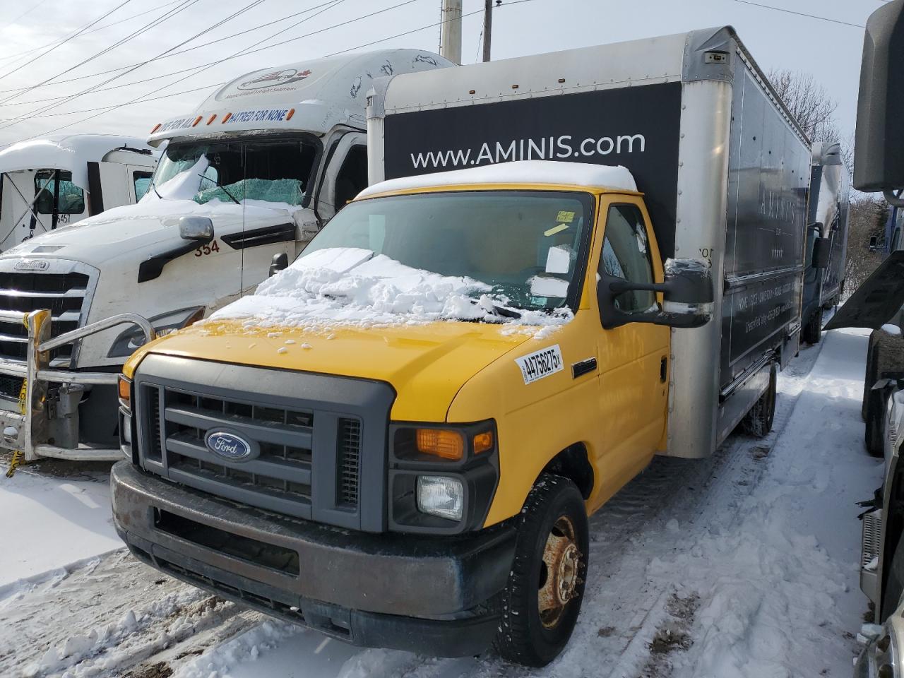 2016 Ford Econoline E350 Super Duty Cutaway Van - Фото 2