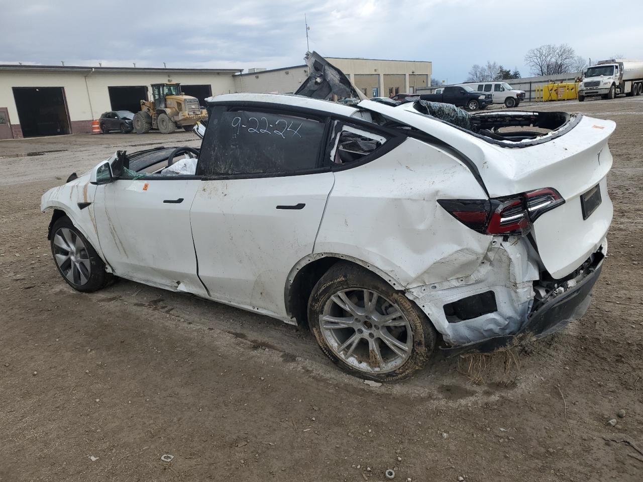 2023 Tesla Model Y - Image 2