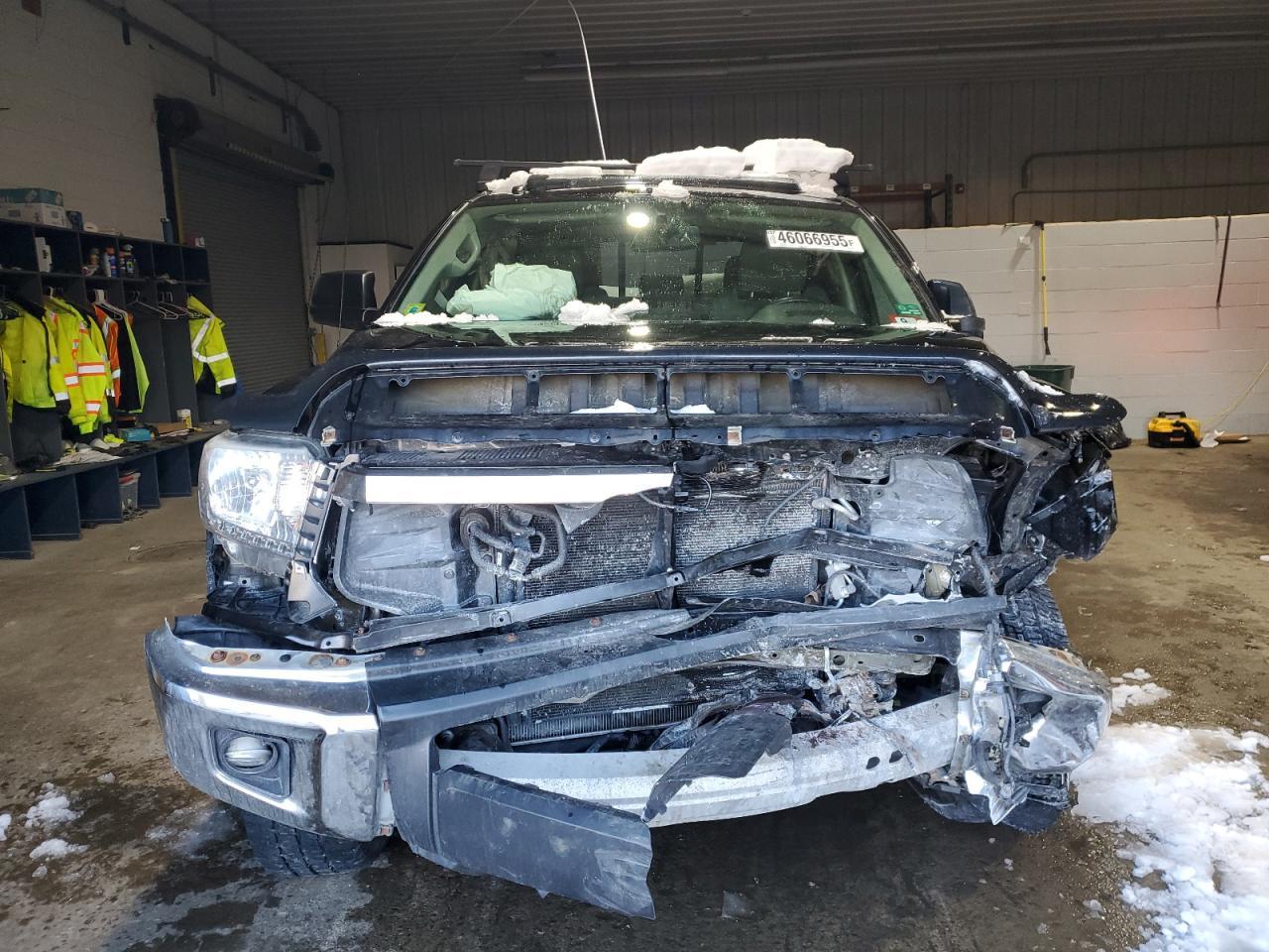 2017 Toyota Tundra Sr5 - Image 5