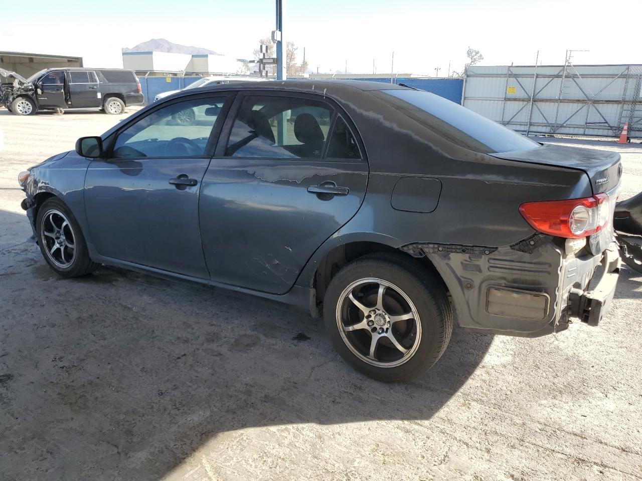 2011 Toyota Corolla Base - Фото 2