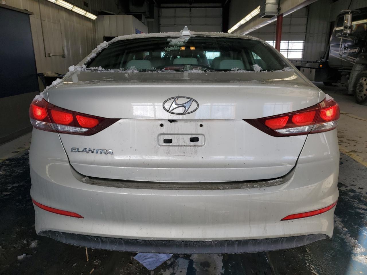 2017 Hyundai Elantra Se - Фото 6