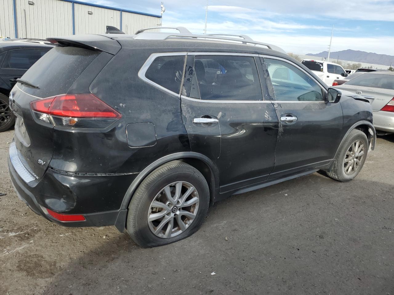 2018 Nissan Rogue S - Фото 3