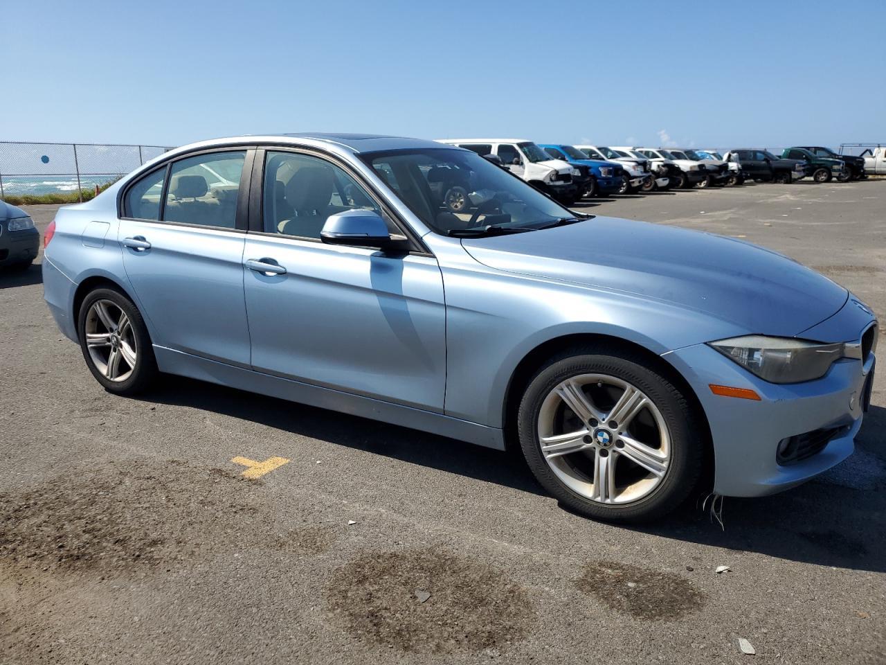 2013 BMW 328 Xi - Image 4