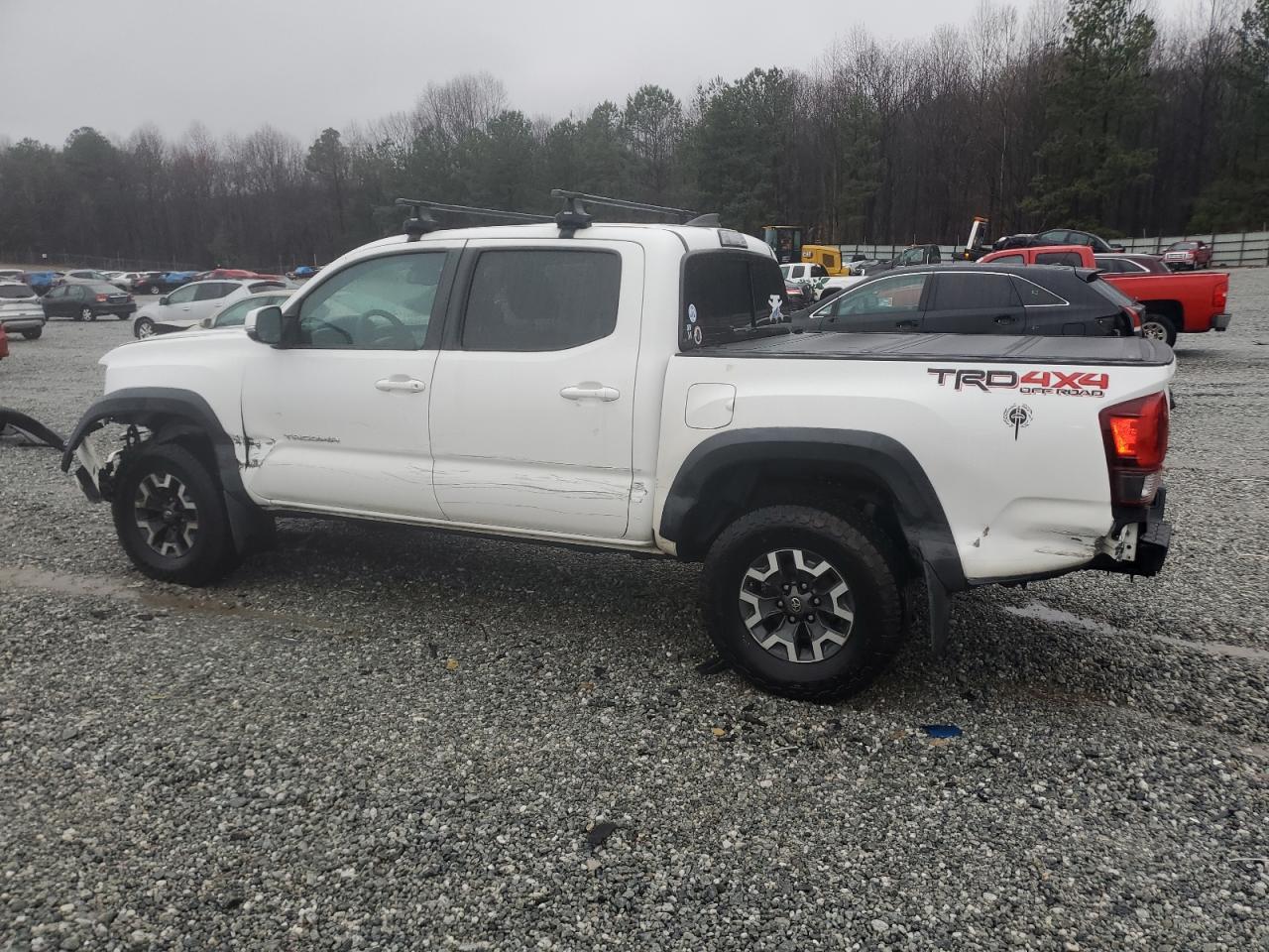 2018 Toyota Tacoma Double Cab - Фото 2