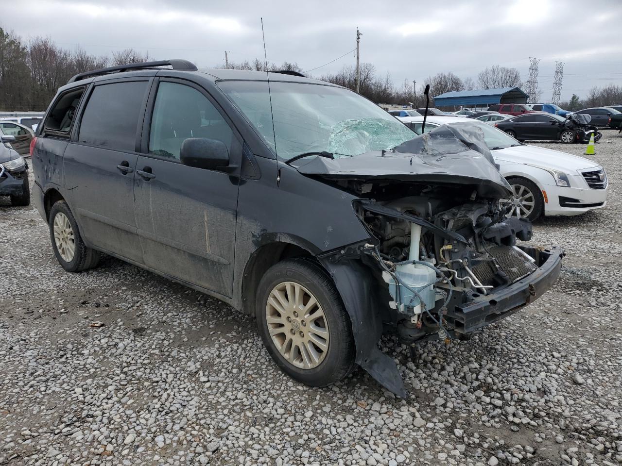 2010 Toyota Sienna Le - Фото 4