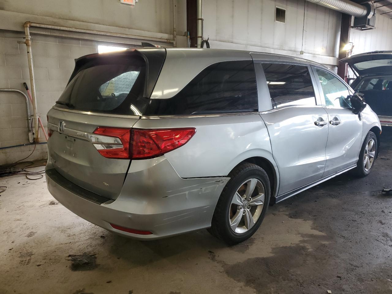 2019 Honda Odyssey Exl - Image 3