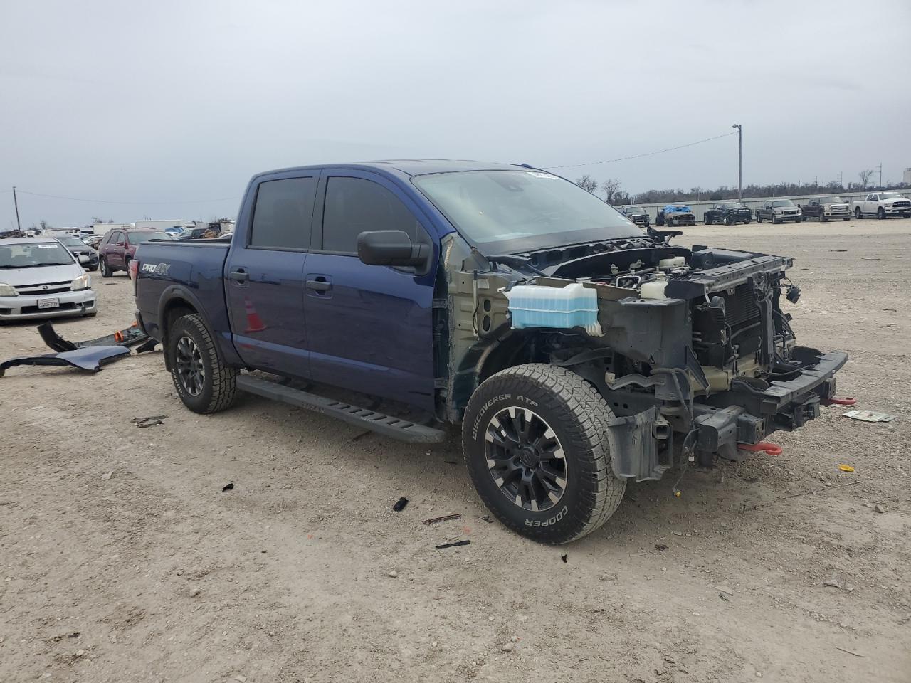 2021 Nissan Titan Sv - Image 4