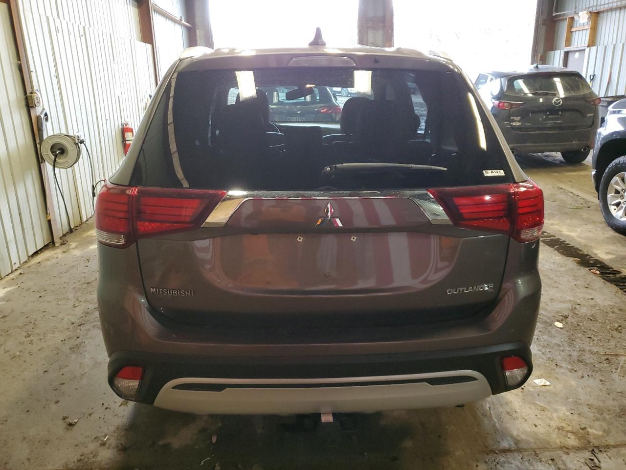 2019 Mitsubishi Outlander Se - Фото 6