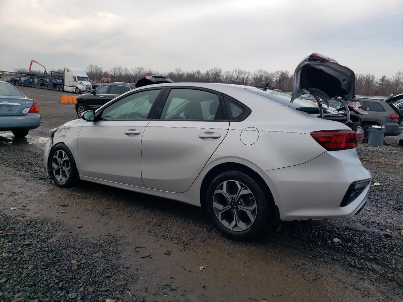 2021 Kia Forte Lxs - Image 2