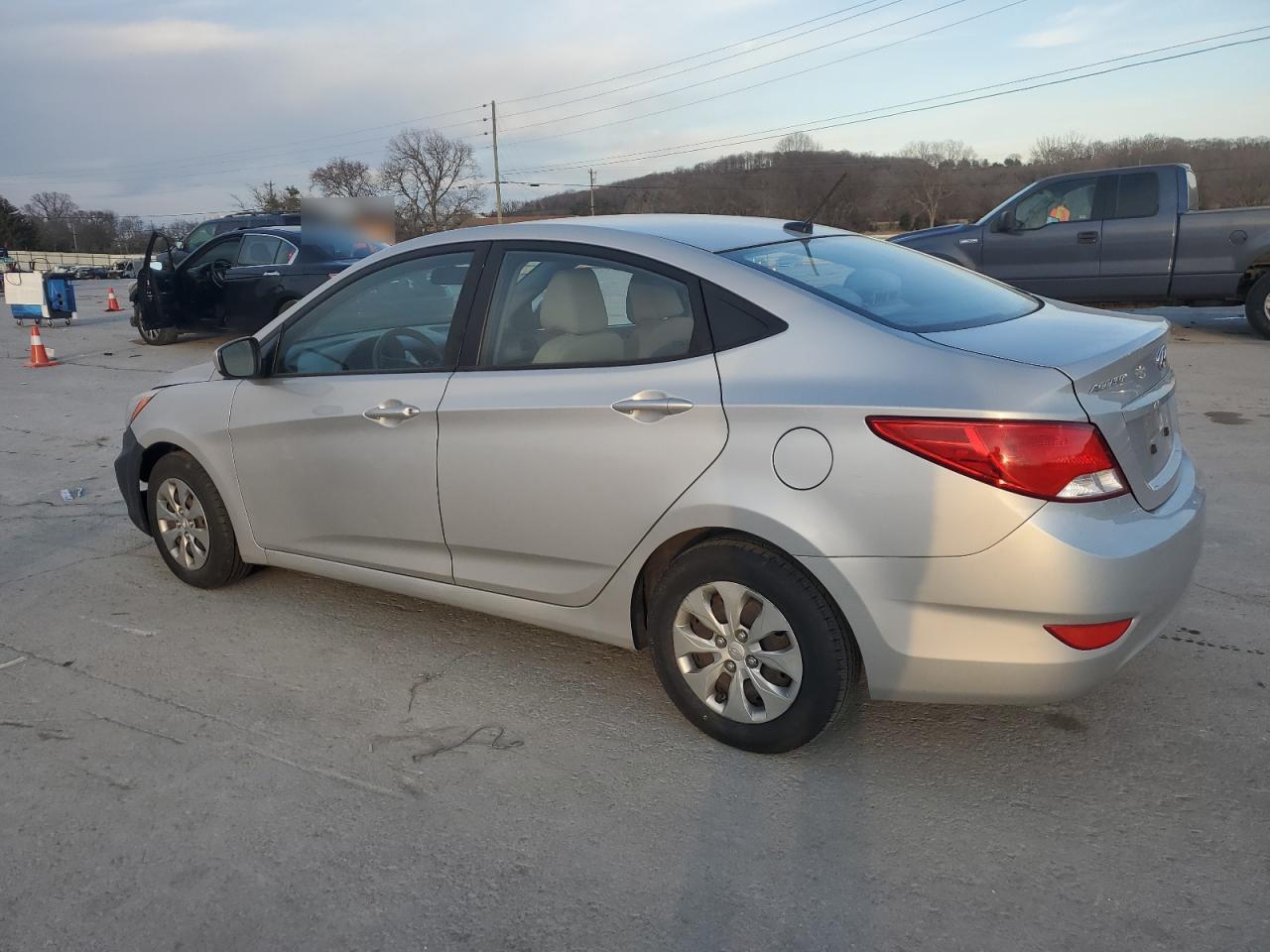 2016 Hyundai Accent Se - Фото 2