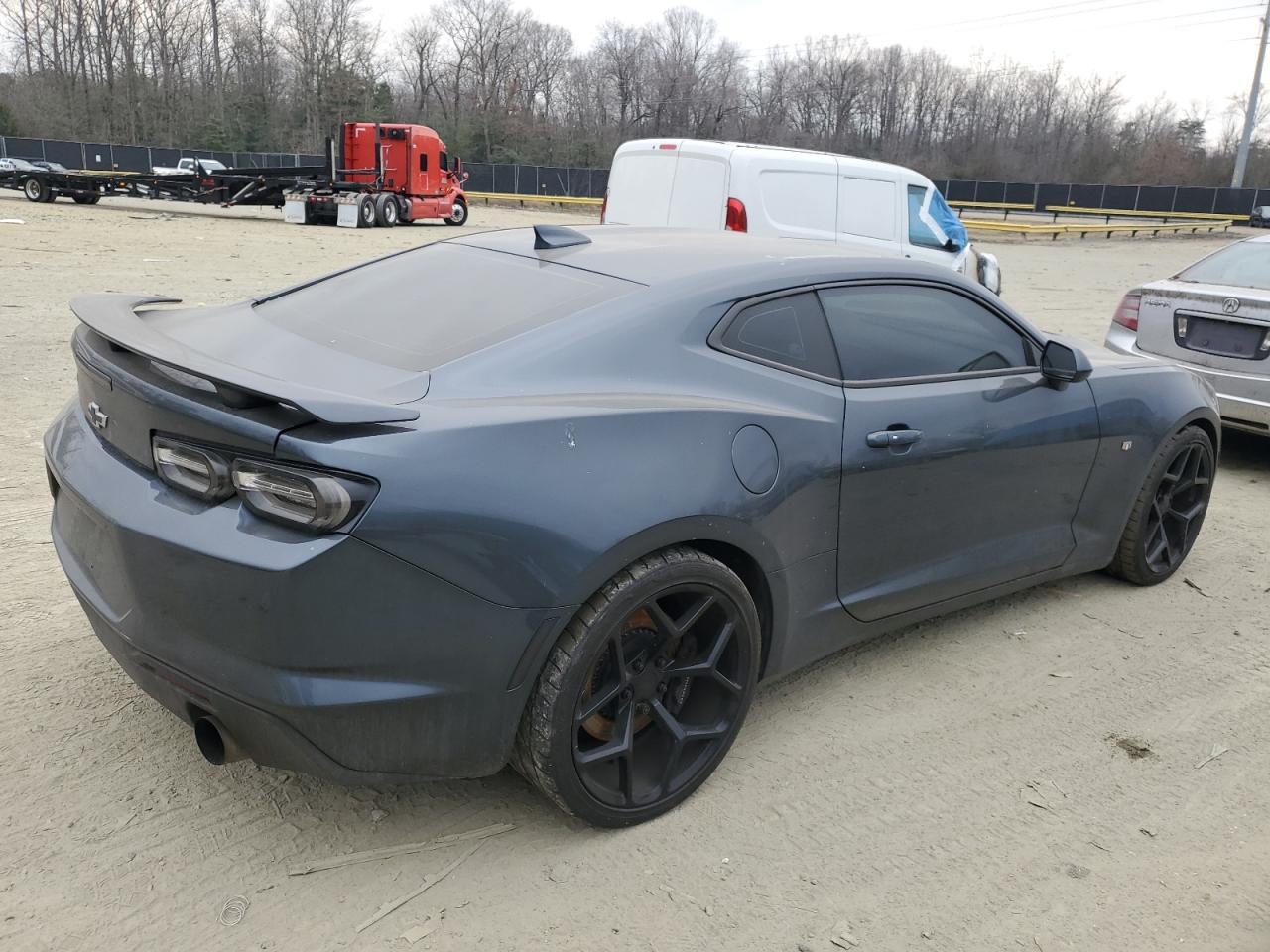 2023 Chevrolet Camaro Lt1 - Image 3
