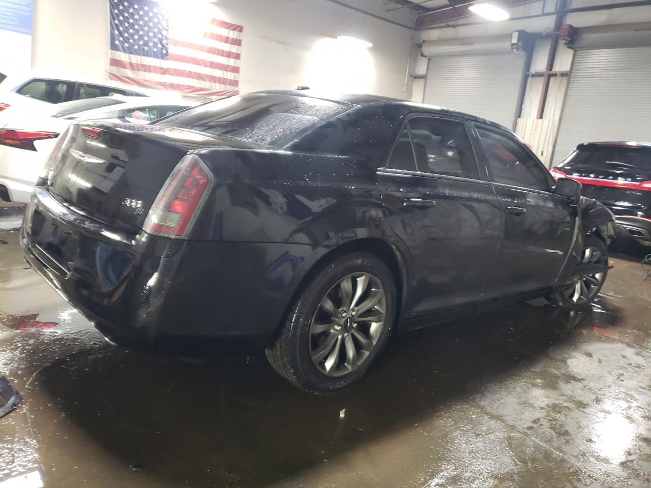 2014 Chrysler 300 S - Фото 3