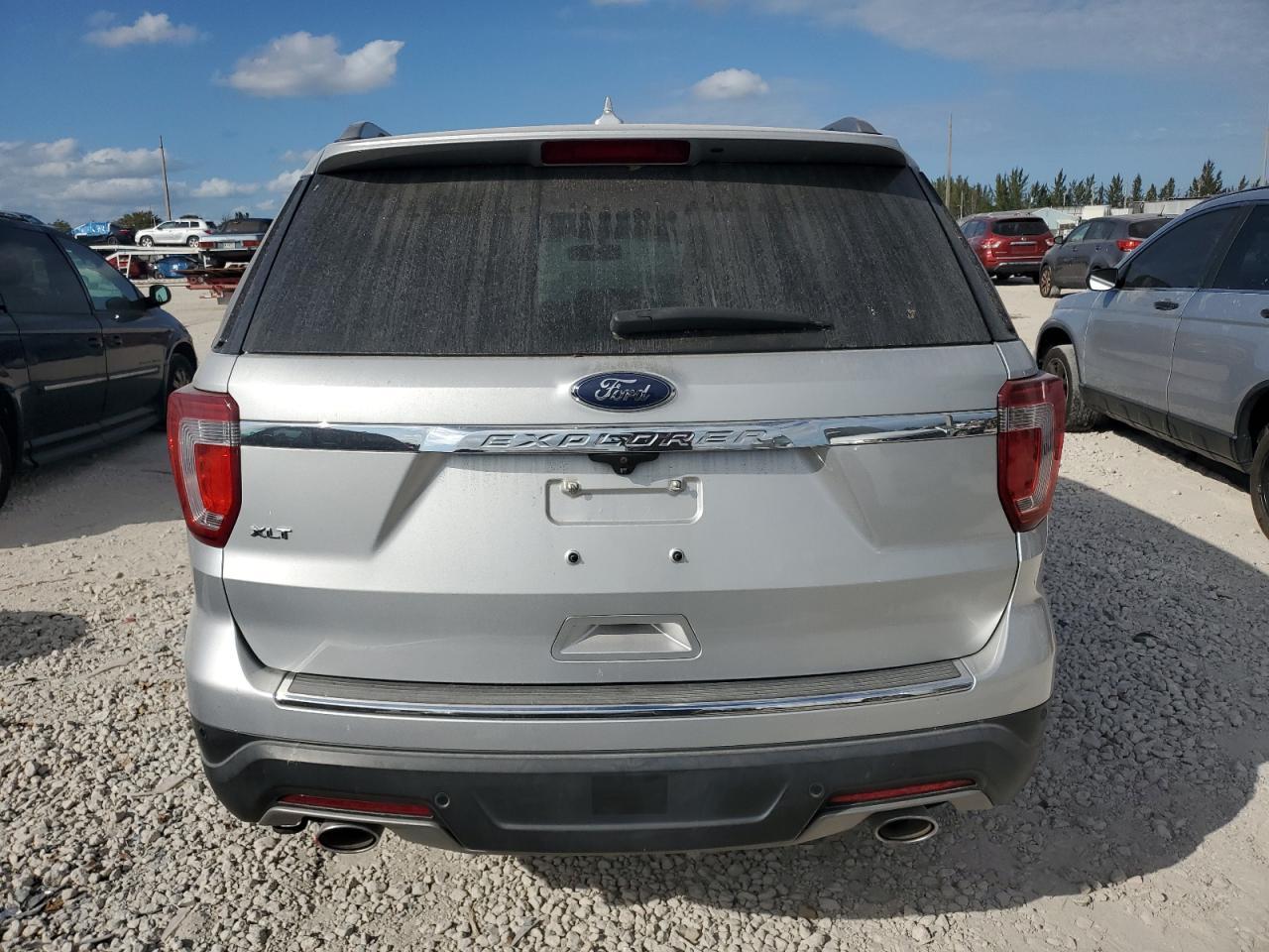2018 Ford Explorer Xlt - Image 6