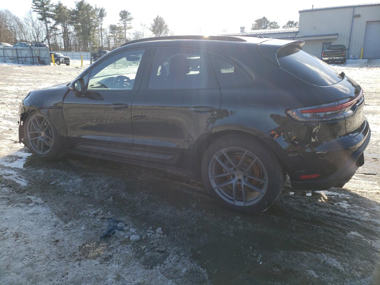 2024 Porsche Macan Base - Image 2