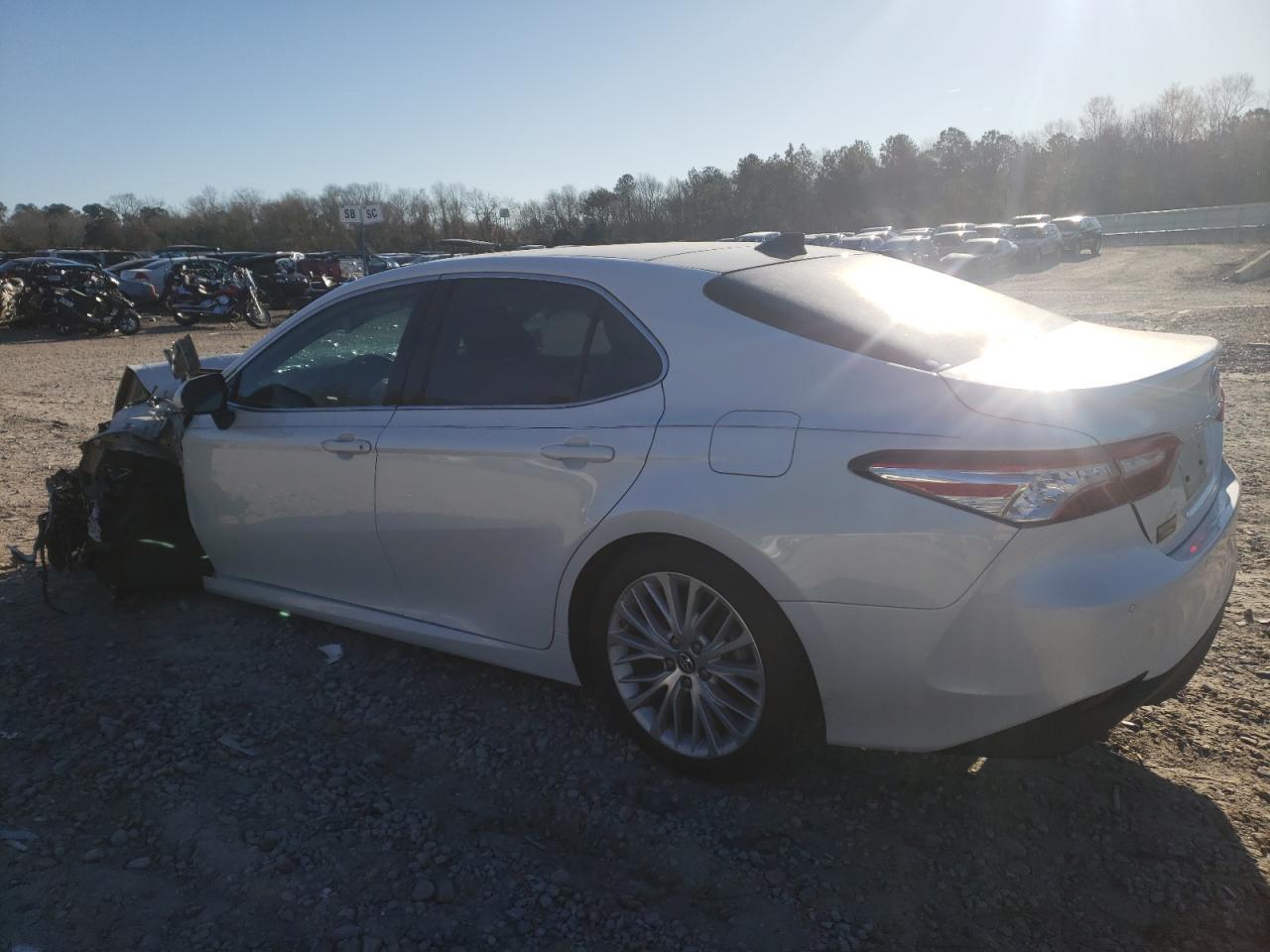 2019 Toyota Camry Xse - Фото 2