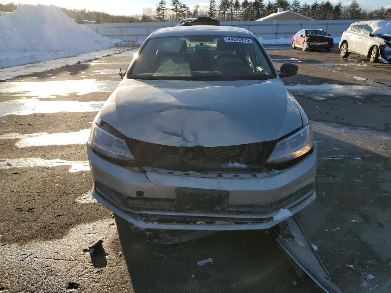 2015 Volkswagen Jetta Base - Фото 5