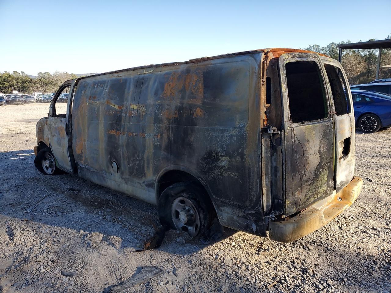 2004 Chevrolet Express G3500 - Фото 2