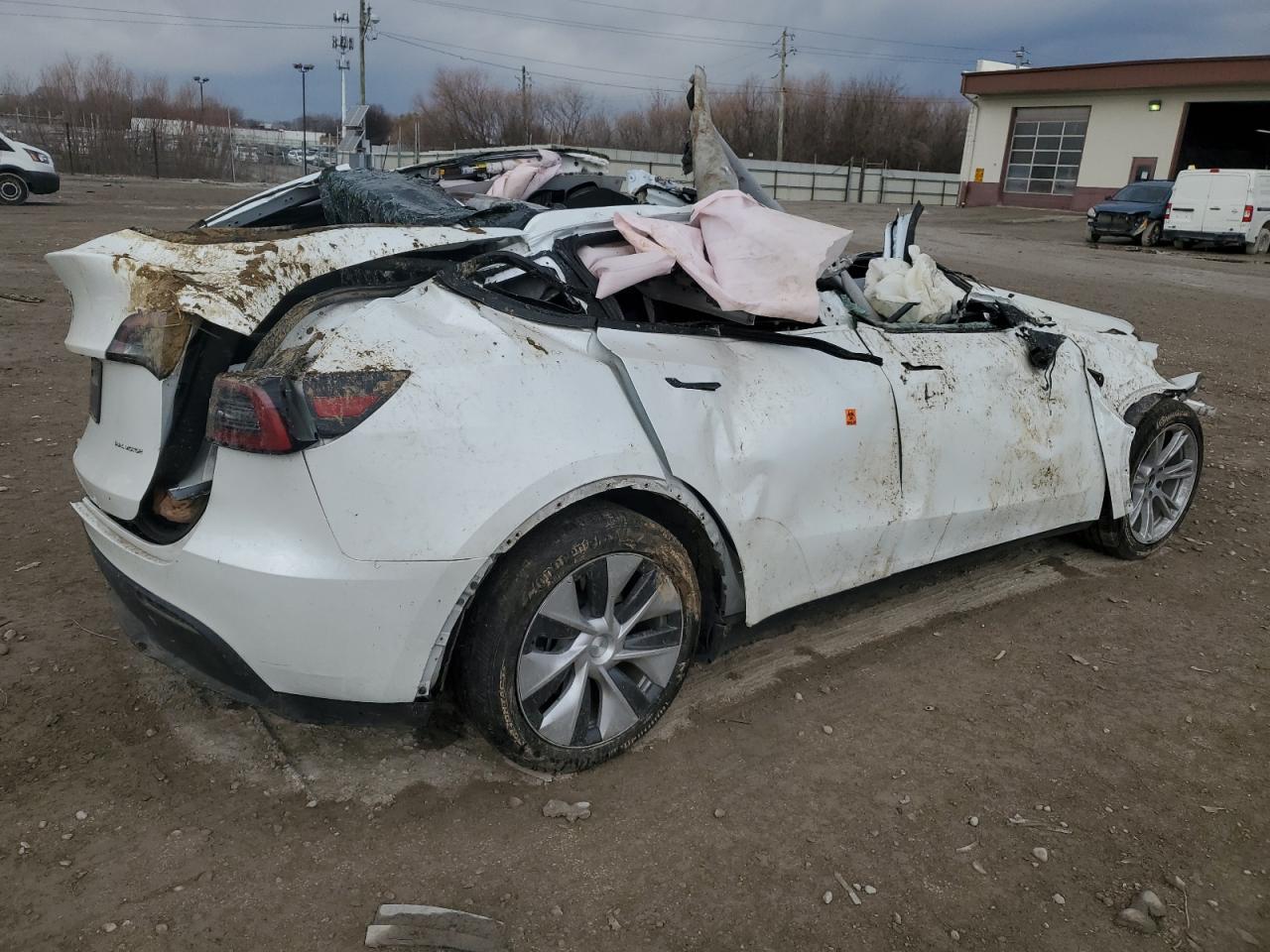 2023 Tesla Model Y - Image 3
