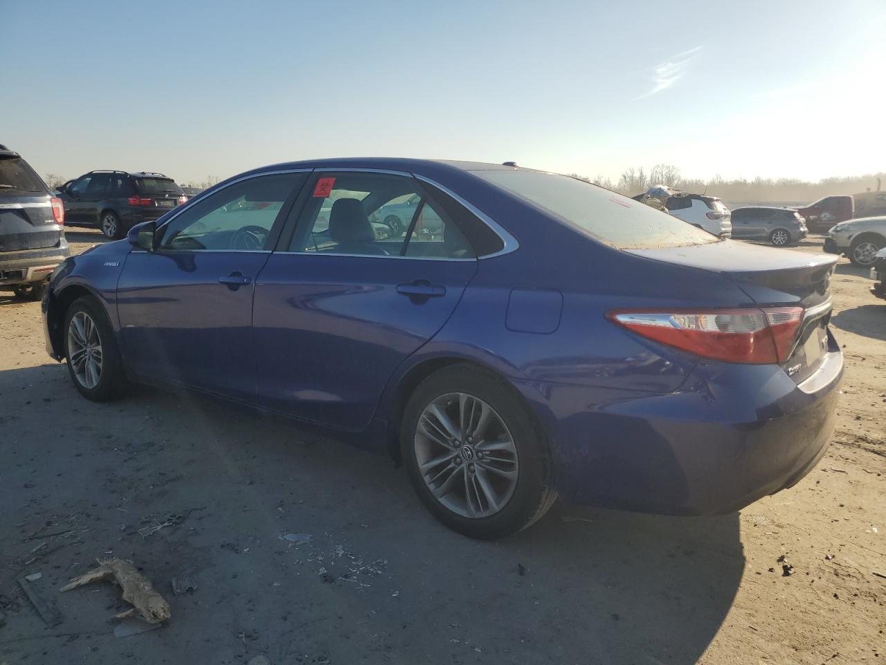 2015 Toyota Camry Hybrid - Фото 2