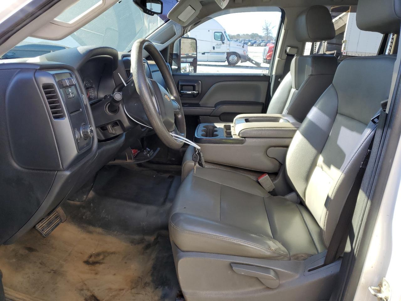 2019 Chevrolet Silverado C2500 Heavy Duty - Image 7