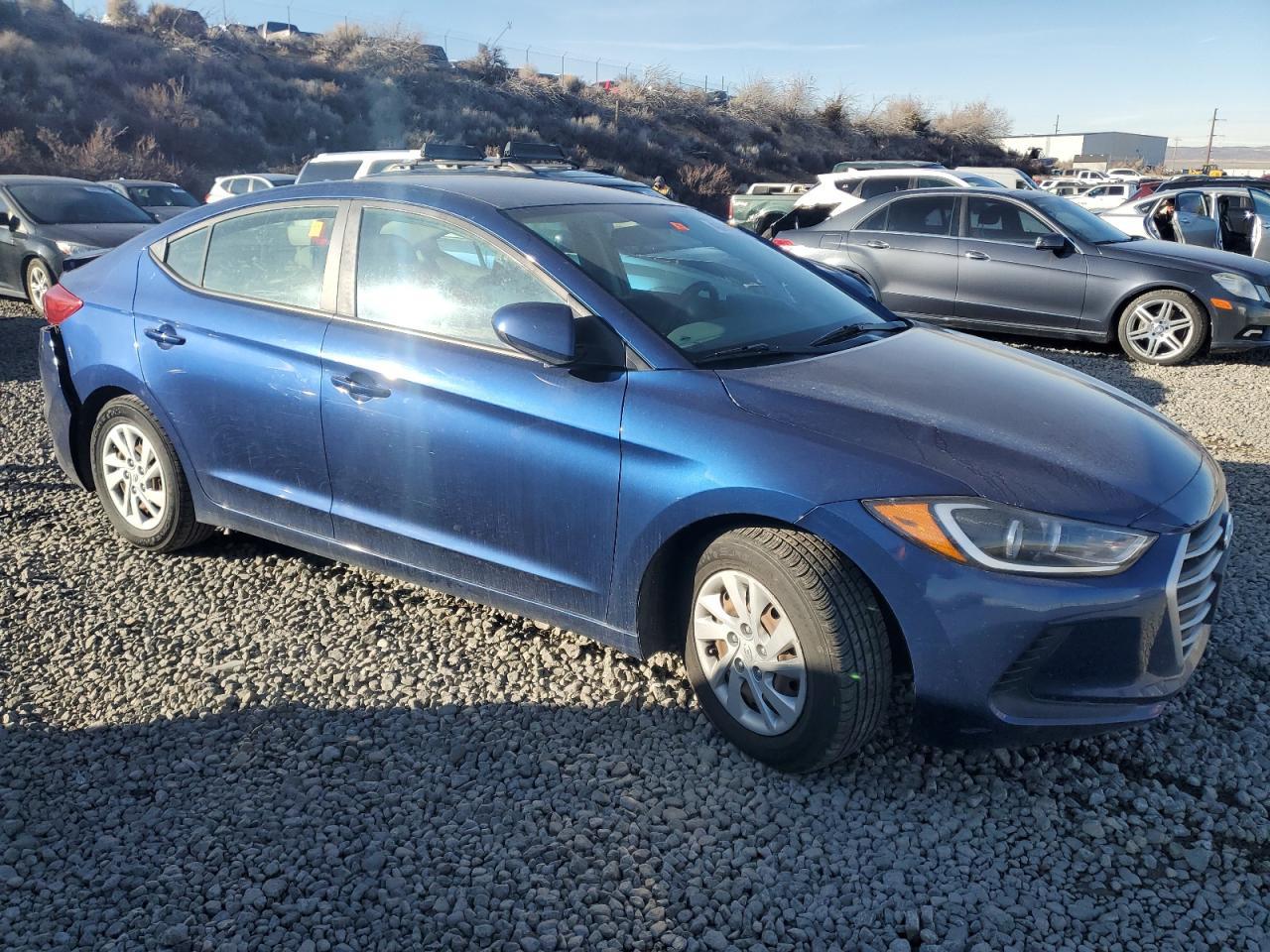 2017 Hyundai Elantra Se - Фото 4