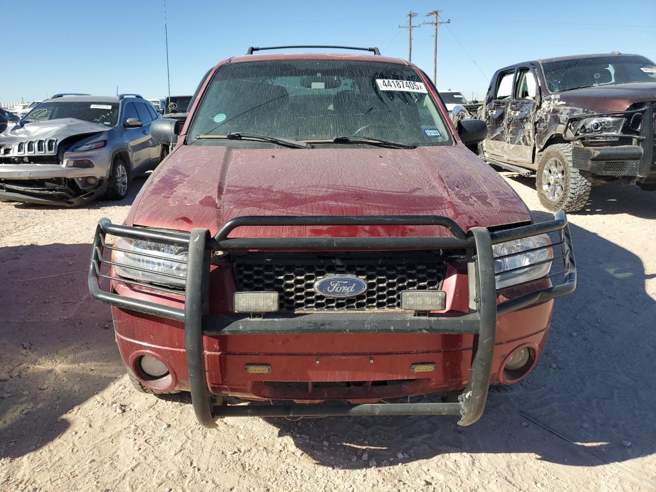 2005 Ford Escape - Фото 5