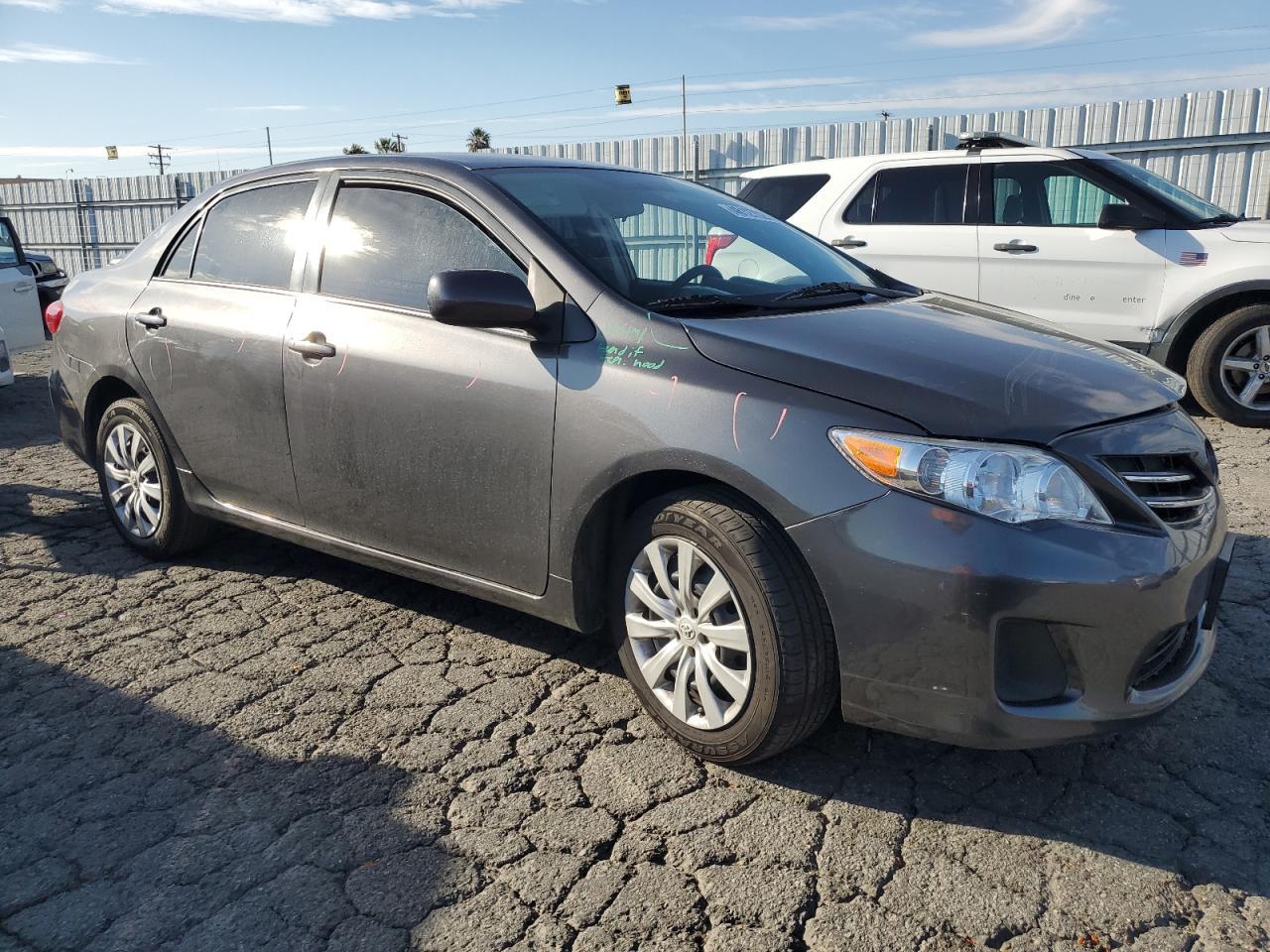 2013 Toyota Corolla Base - Фото 4