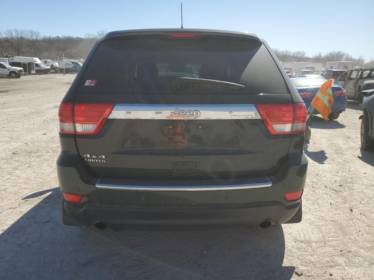 2011 Jeep Grand Cherokee Limited - Image 6