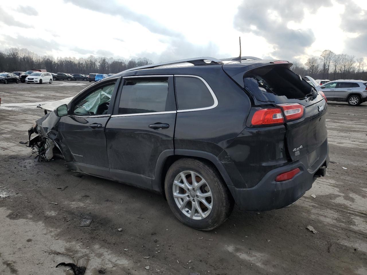 2017 Jeep Cherokee Latitude - Фото 2