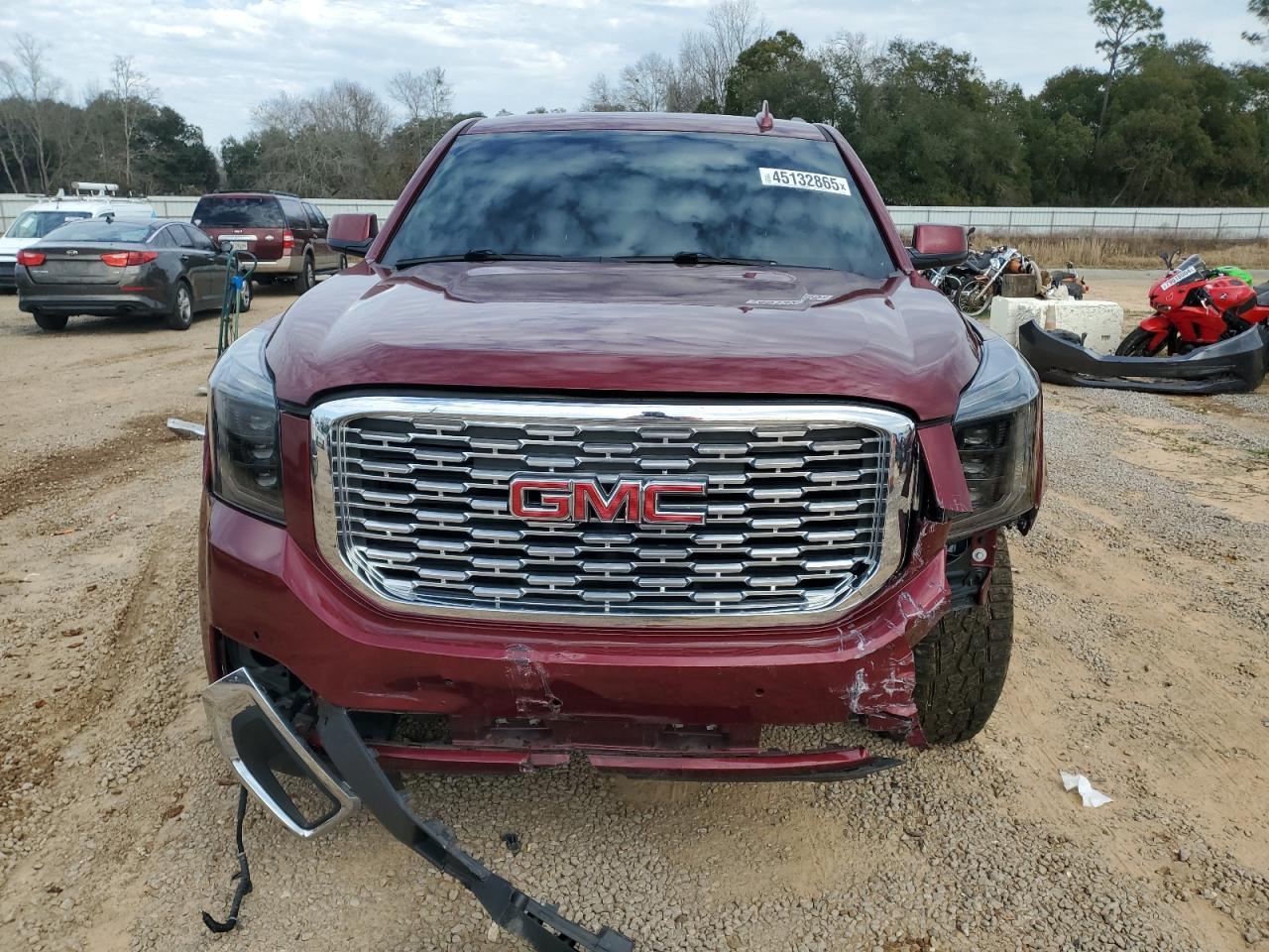 2018 GMC Yukon Denali - Фото 5