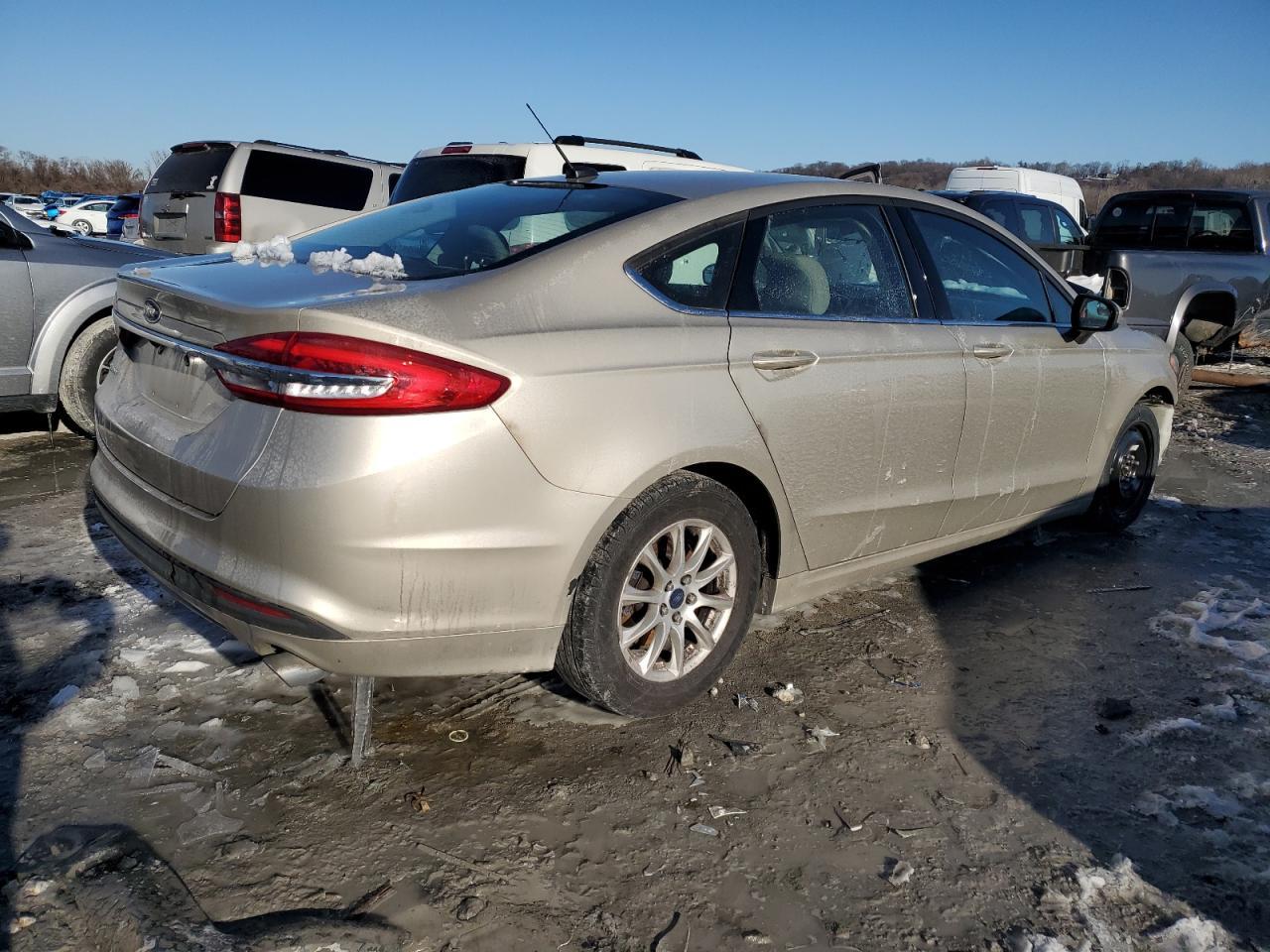 2017 Ford Fusion S - Фото 3