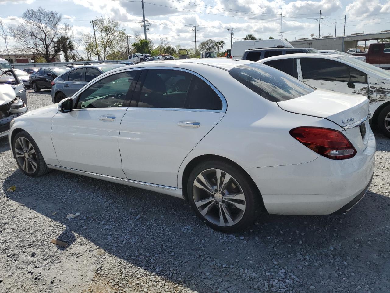 2016 Mercedes-Benz C 300 - Фото 2