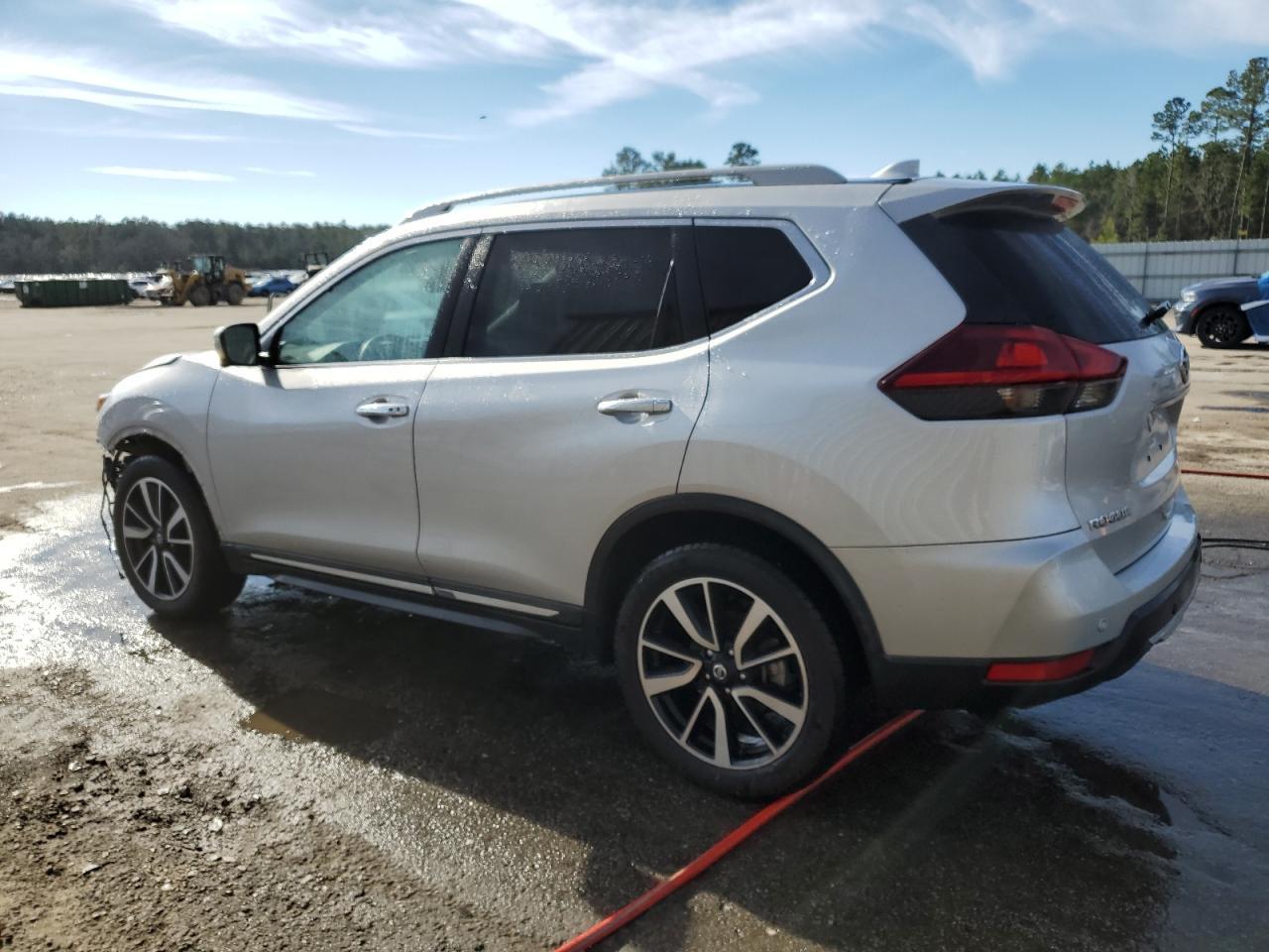 2019 Nissan Rogue Sl - Image 2