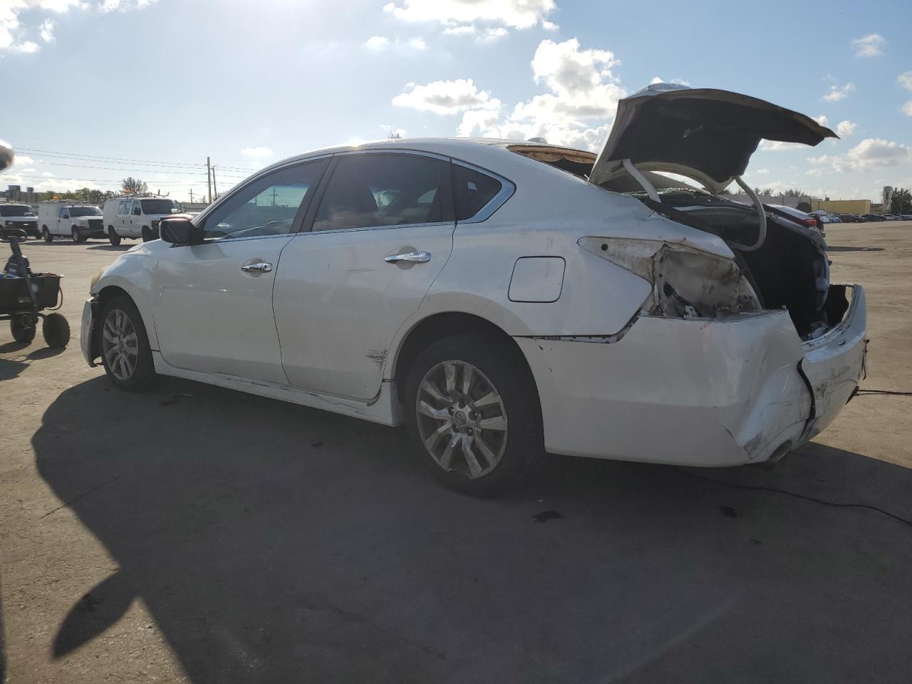 2014 Nissan Altima 2.5 - Фото 2