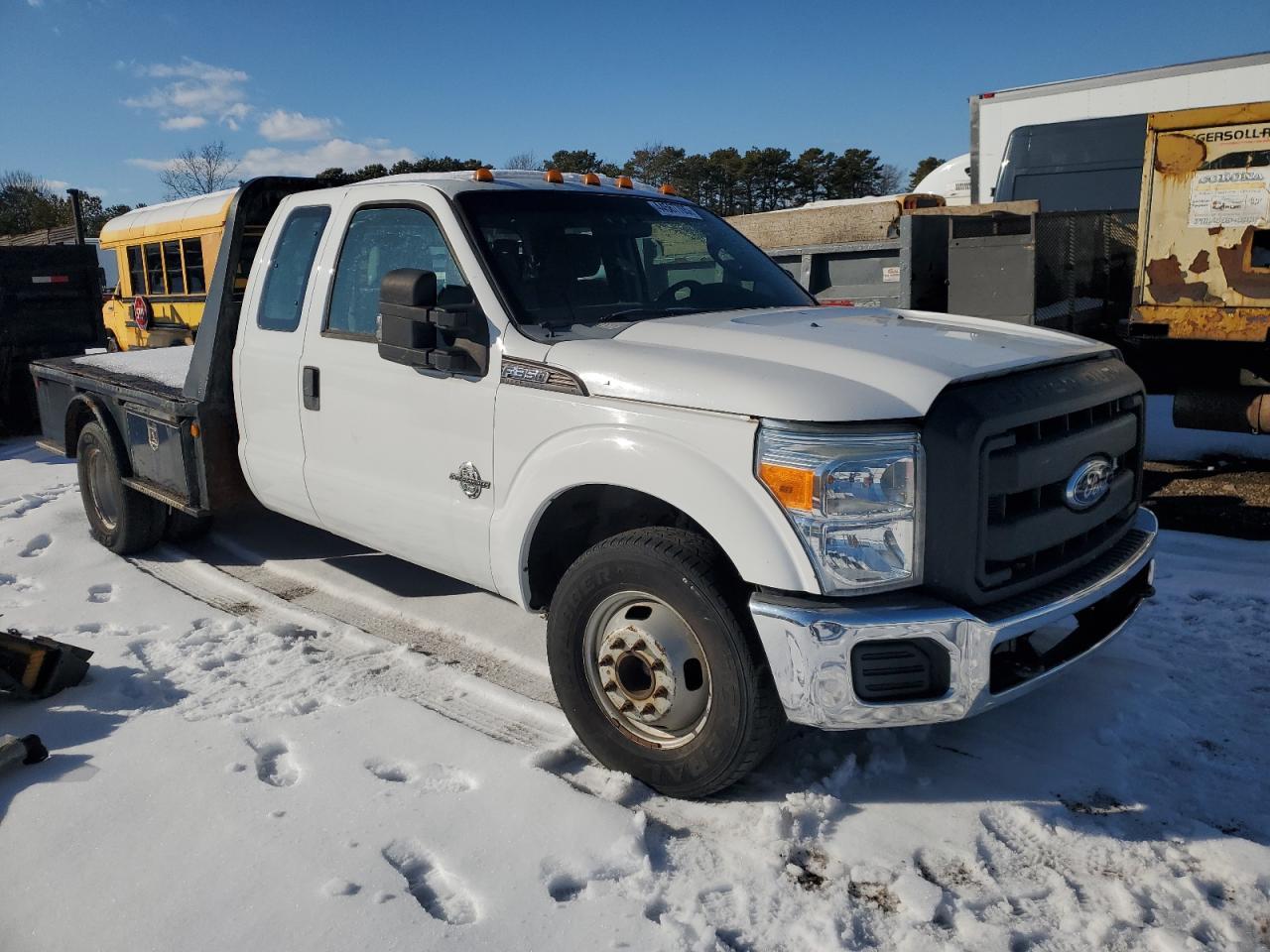 2011 Ford F350 Super Duty - Фото 4