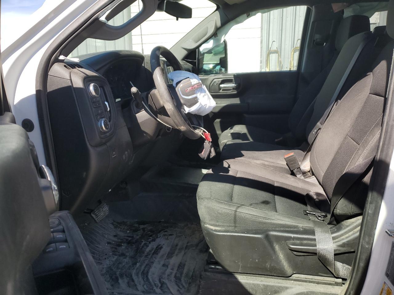 2024 GMC Sierra K2500 Heavy Duty - Image 7