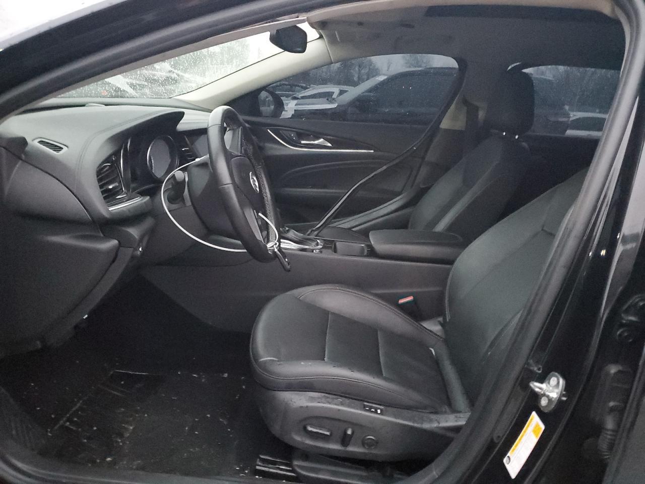 2018 Buick Regal Tourx Essence - Image 7