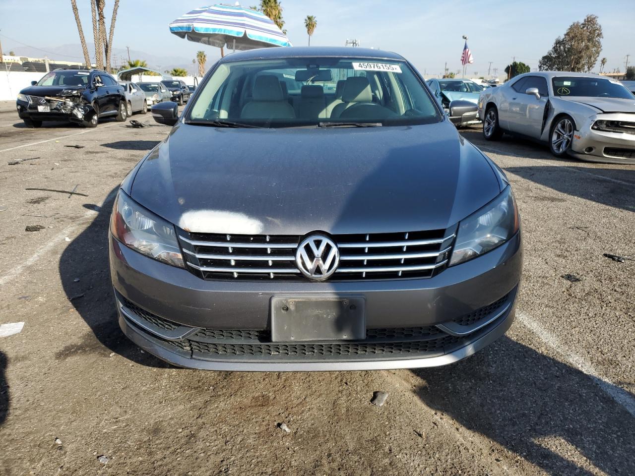 2014 Volkswagen Passat S - Image 5