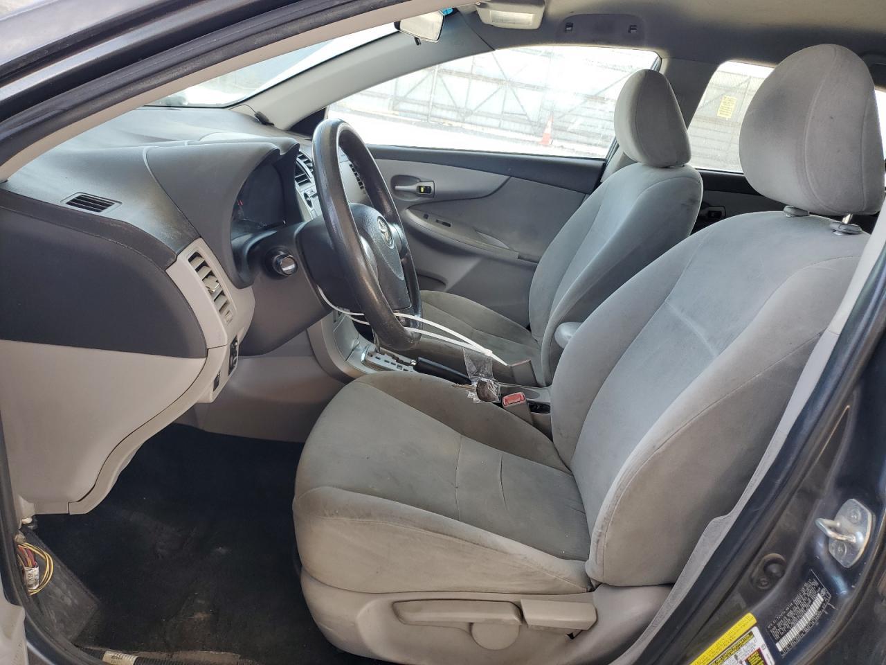 2011 Toyota Corolla Base - Фото 7