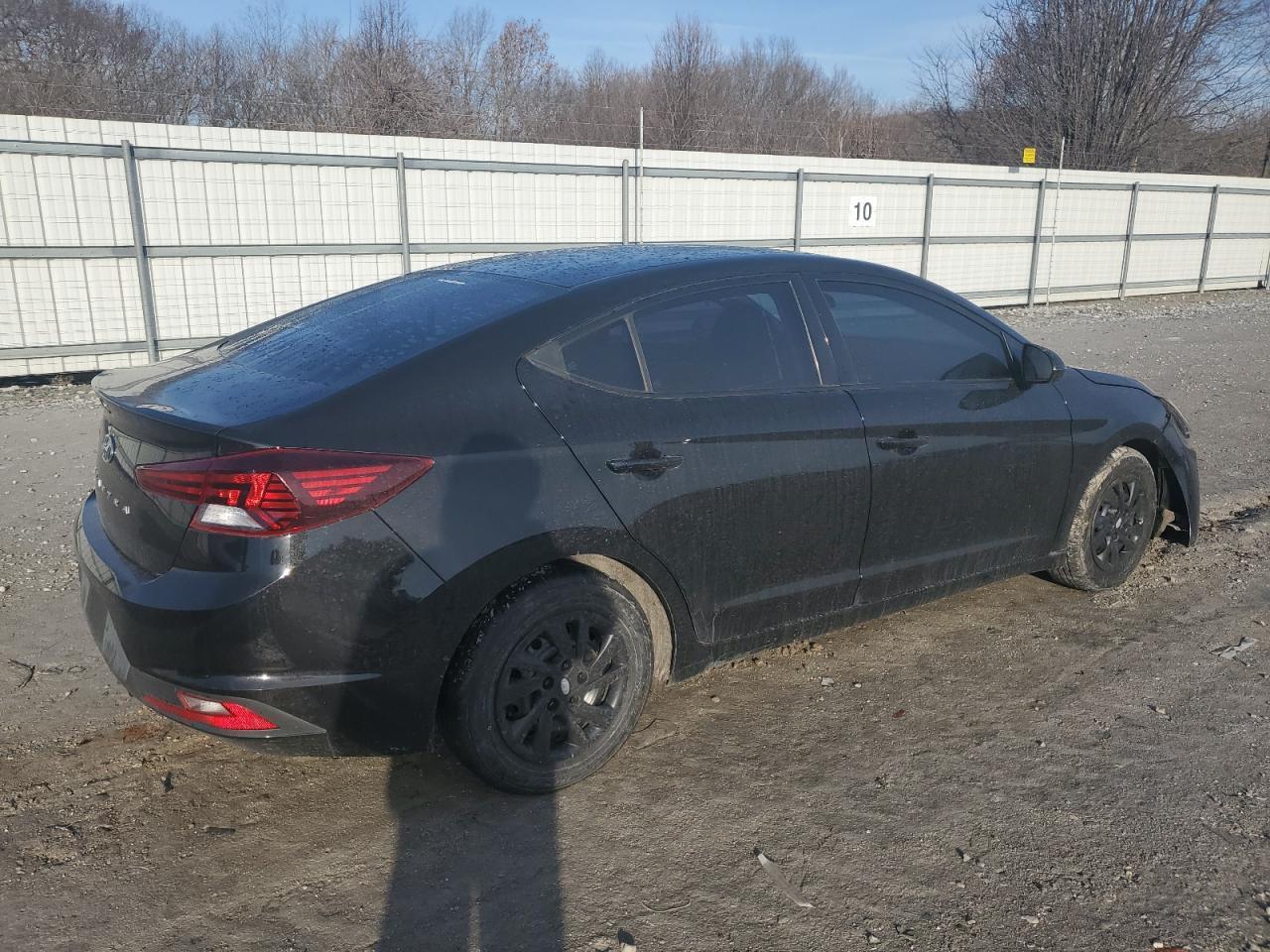 2019 Hyundai Elantra Se - Image 3