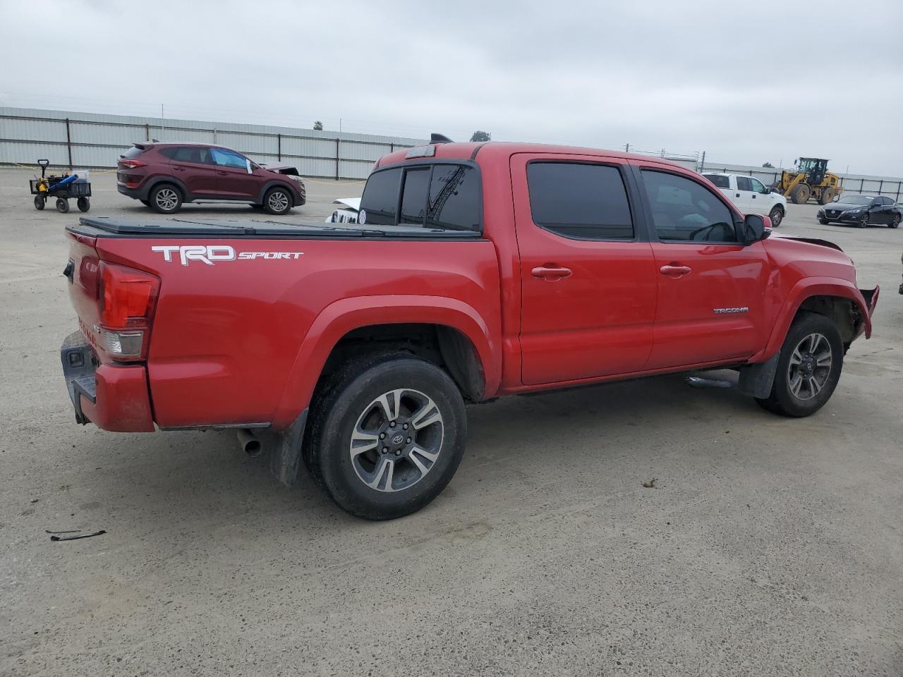 2016 Toyota Tacoma Double Cab - Image 3