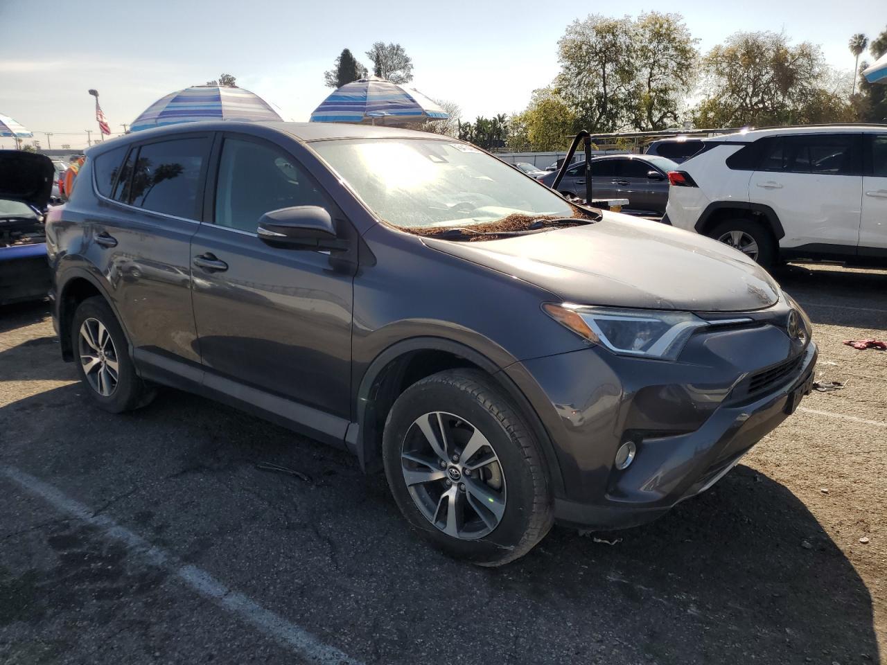 2017 Toyota Rav4 Xle - Фото 4