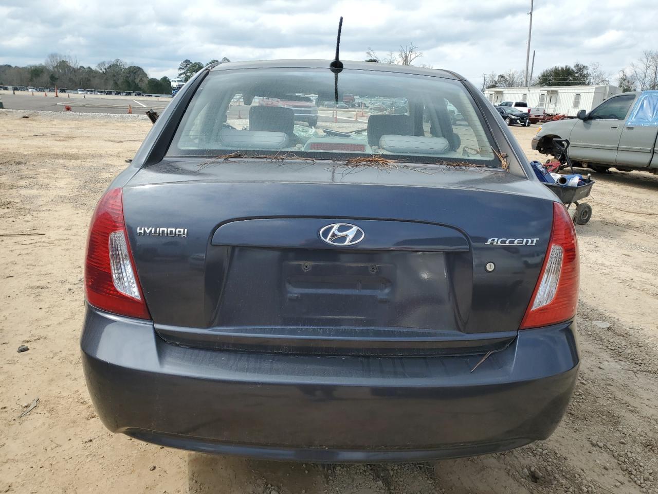 2010 Hyundai Accent Gls - Image 6