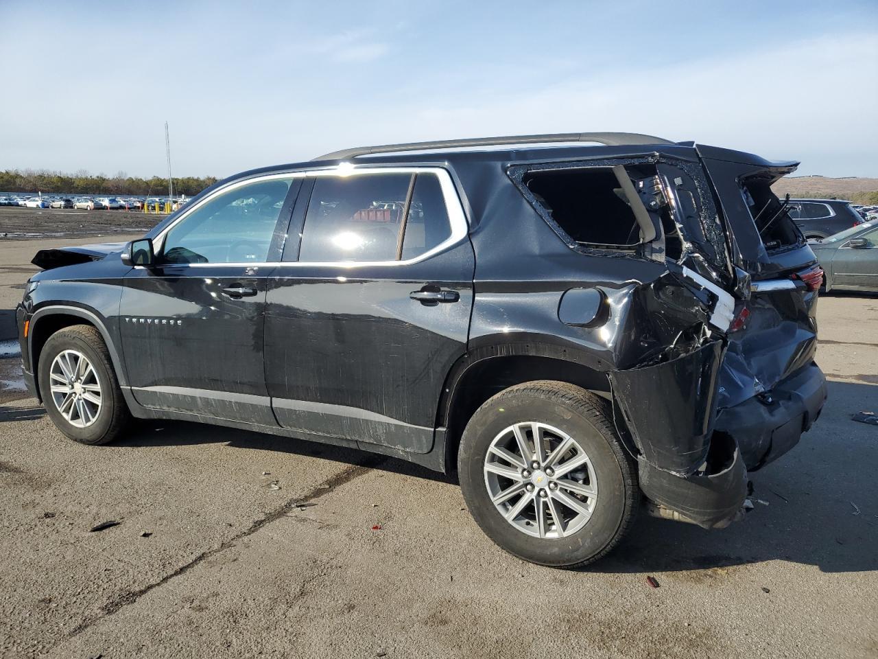 2023 Chevrolet Traverse Lt - Фото 2