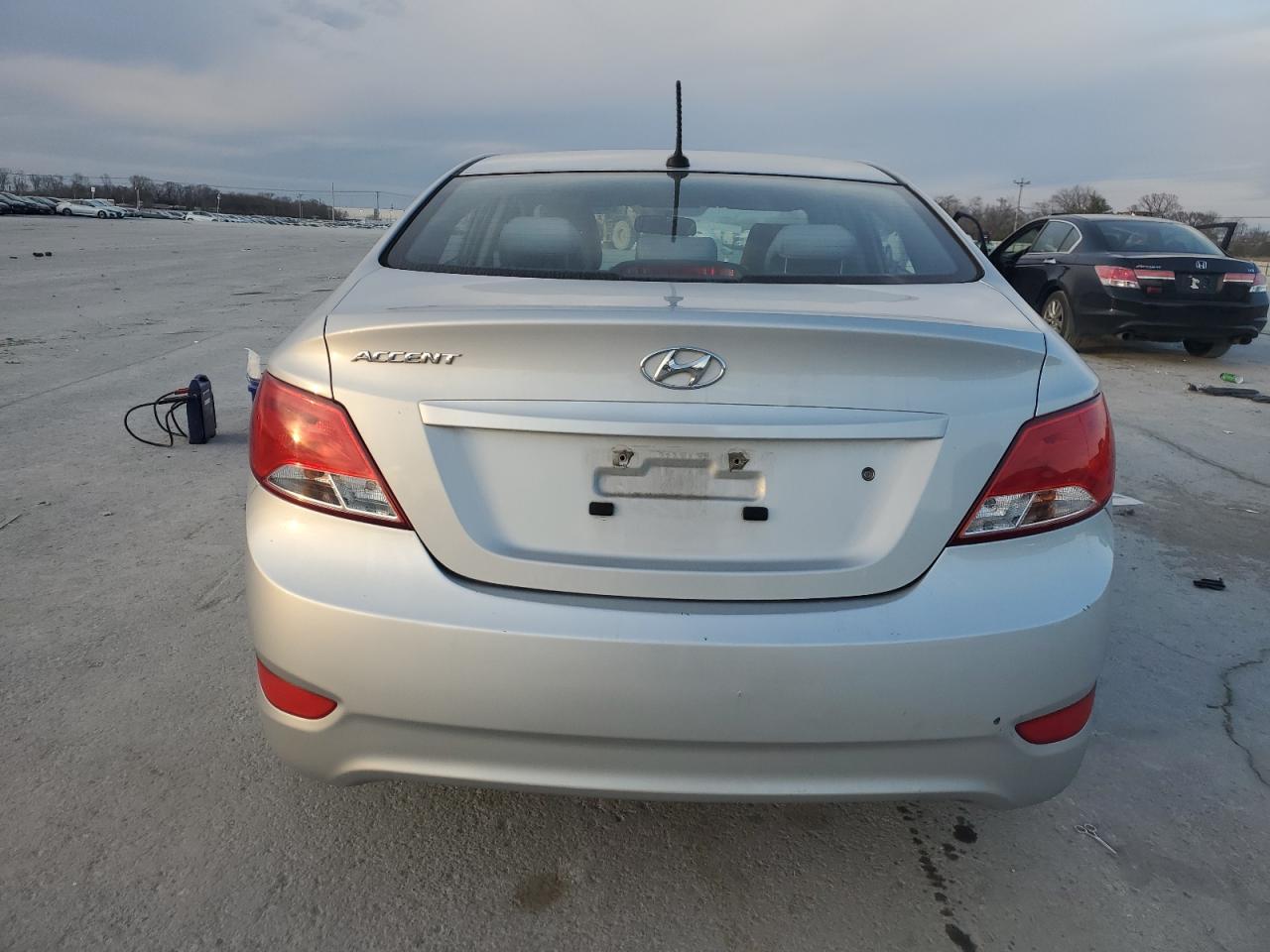 2016 Hyundai Accent Se - Фото 6