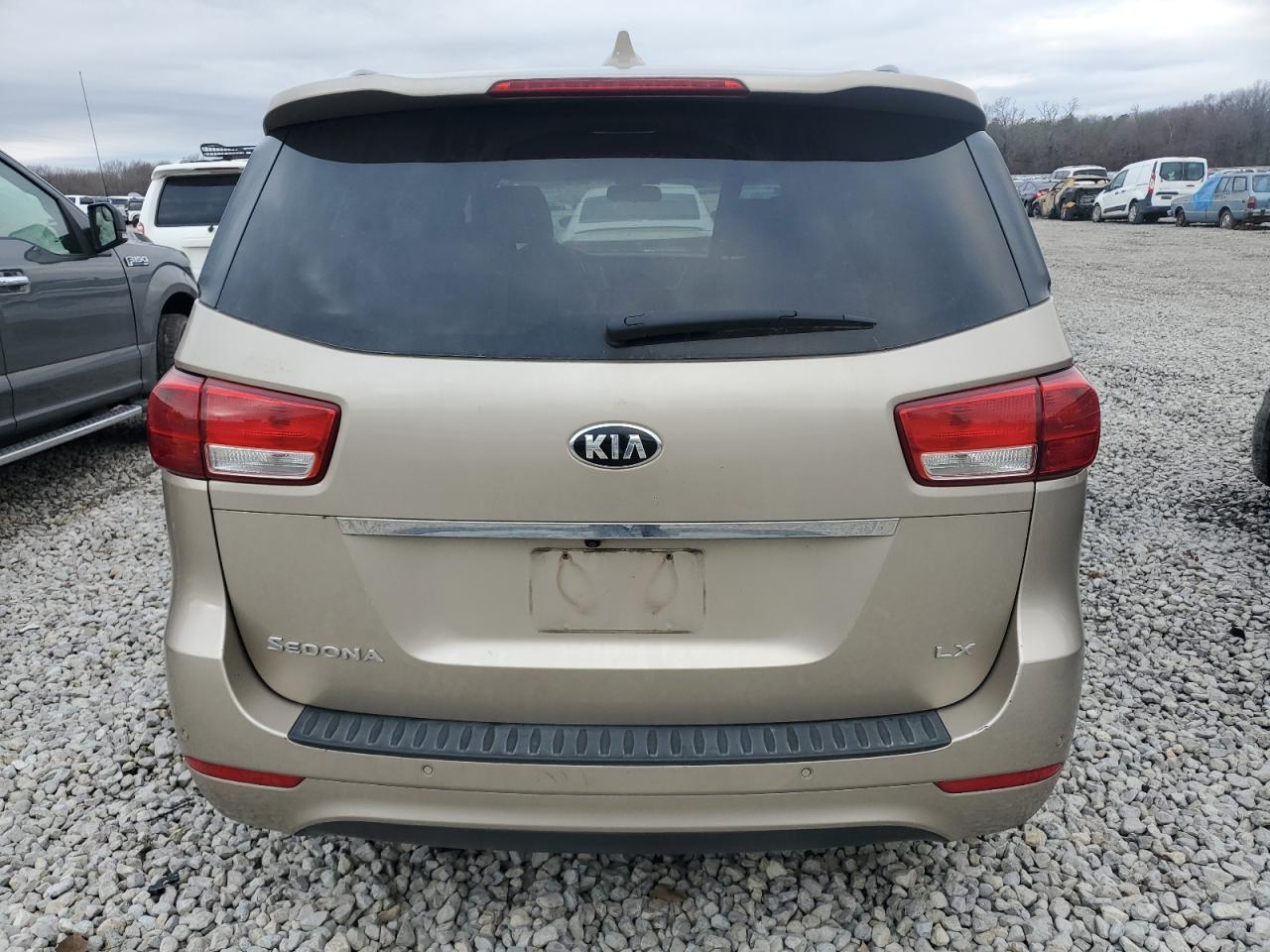 2015 Kia Sedona Lx - Image 6