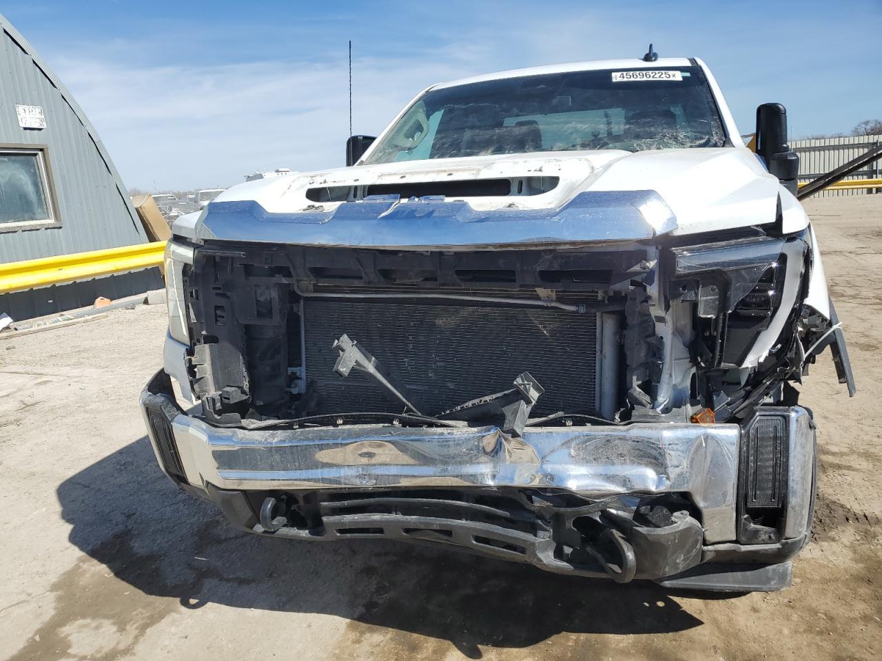 2024 GMC Sierra K2500 Heavy Duty - Image 5