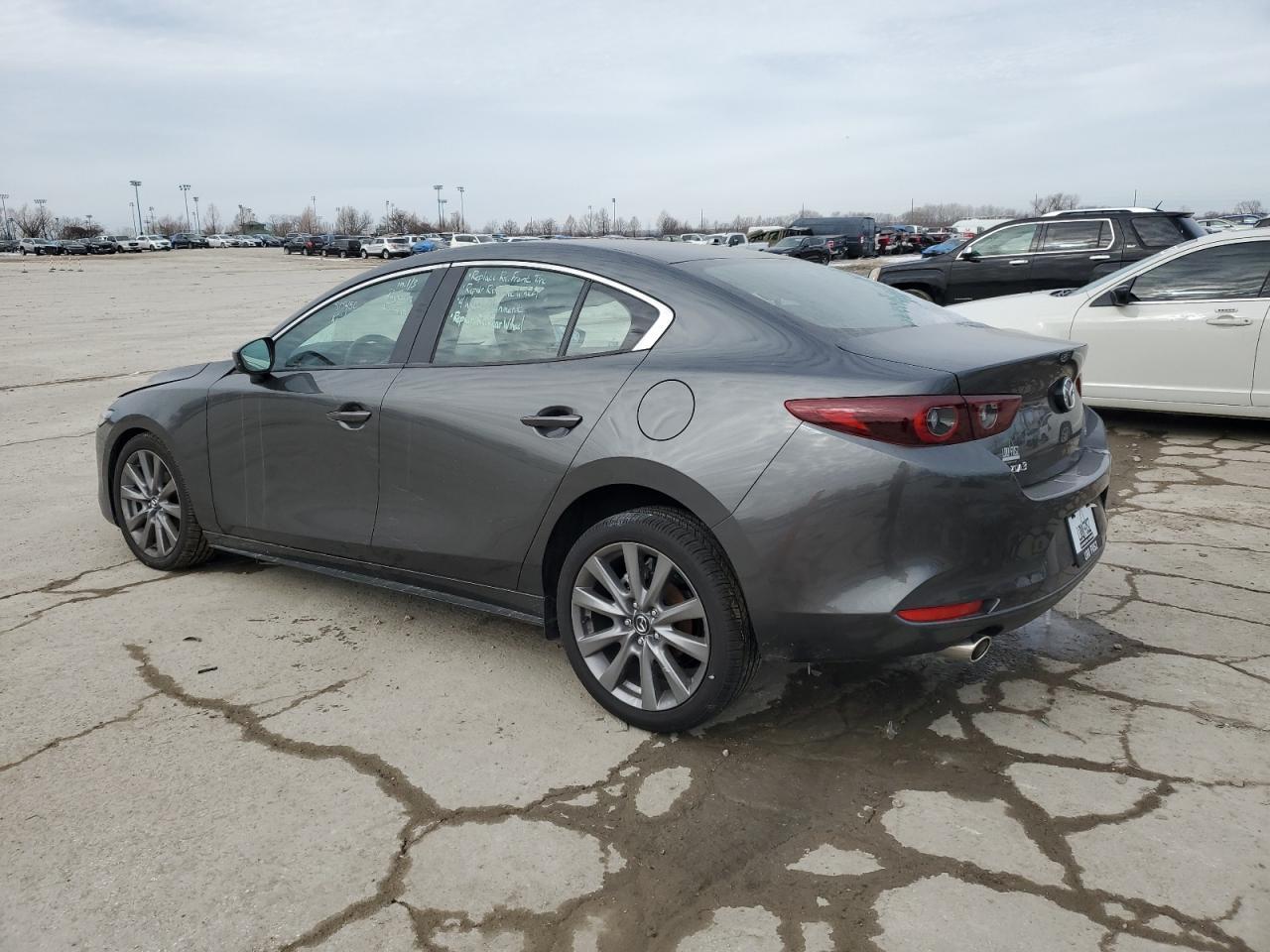 2024 Mazda 3 Preferred - Фото 2