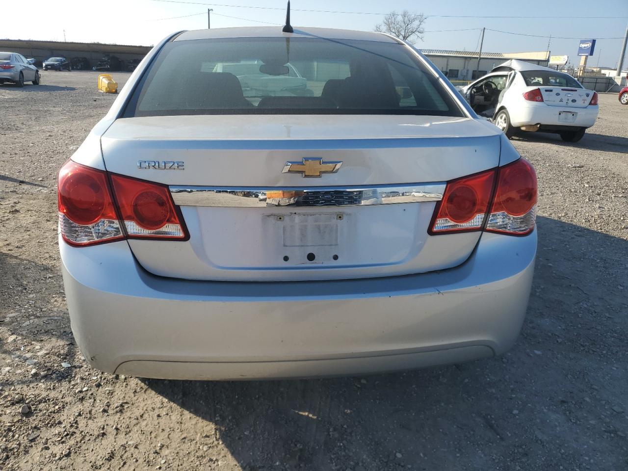 2014 Chevrolet Cruze Ls - Фото 6