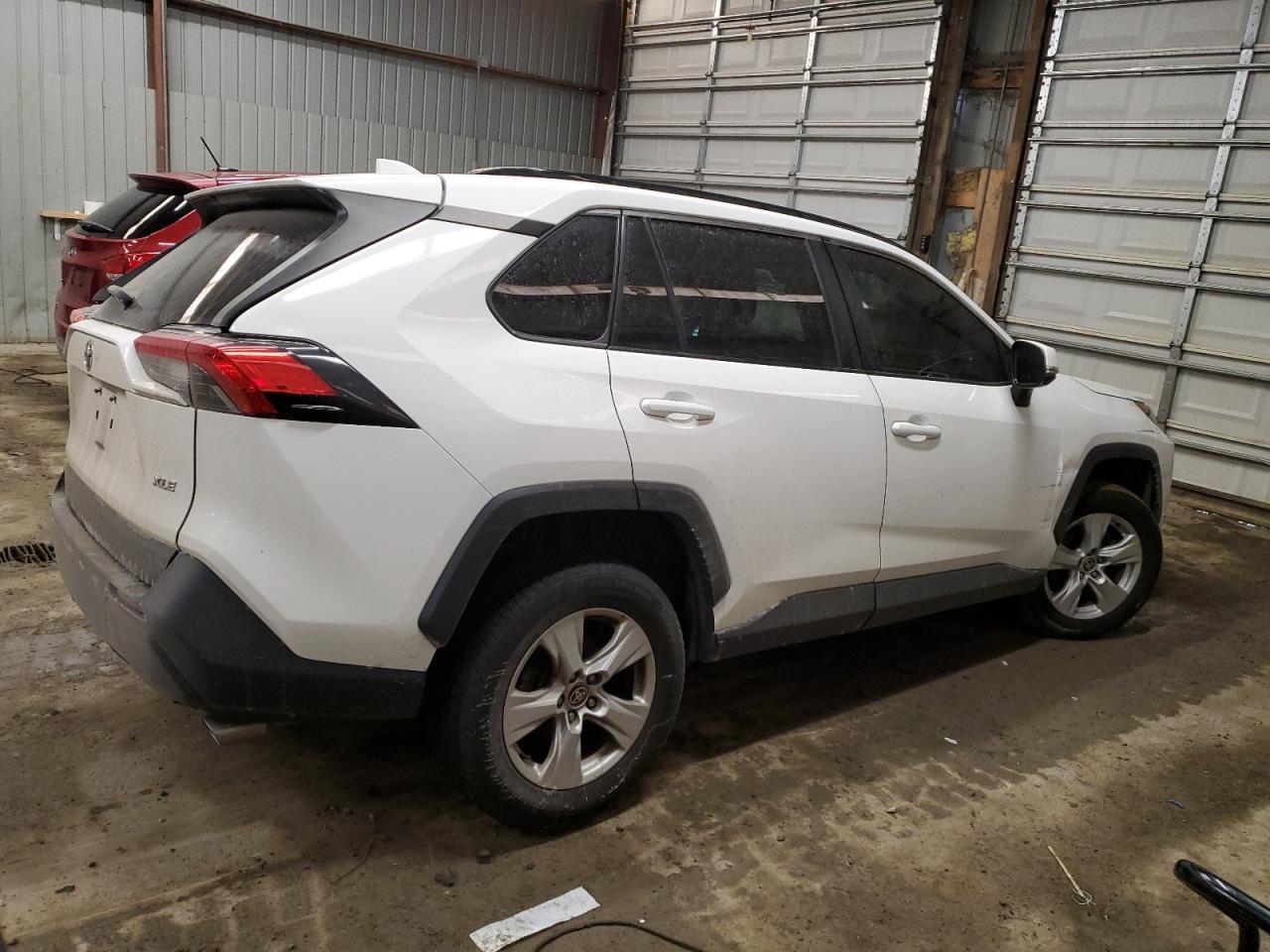 2021 Toyota Rav4 Xle - Image 3